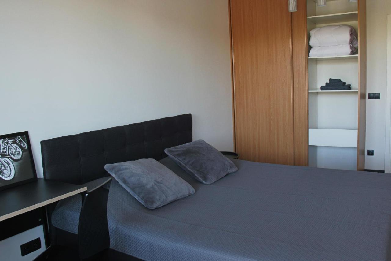 New Modern 4-Room Apartment With Big Balcony And Undeground Parking In Center Of Tallin Zewnętrze zdjęcie